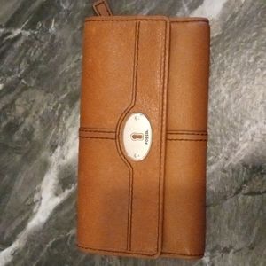 Fossil clutch with checkbook holder. Brown cowhide leather.